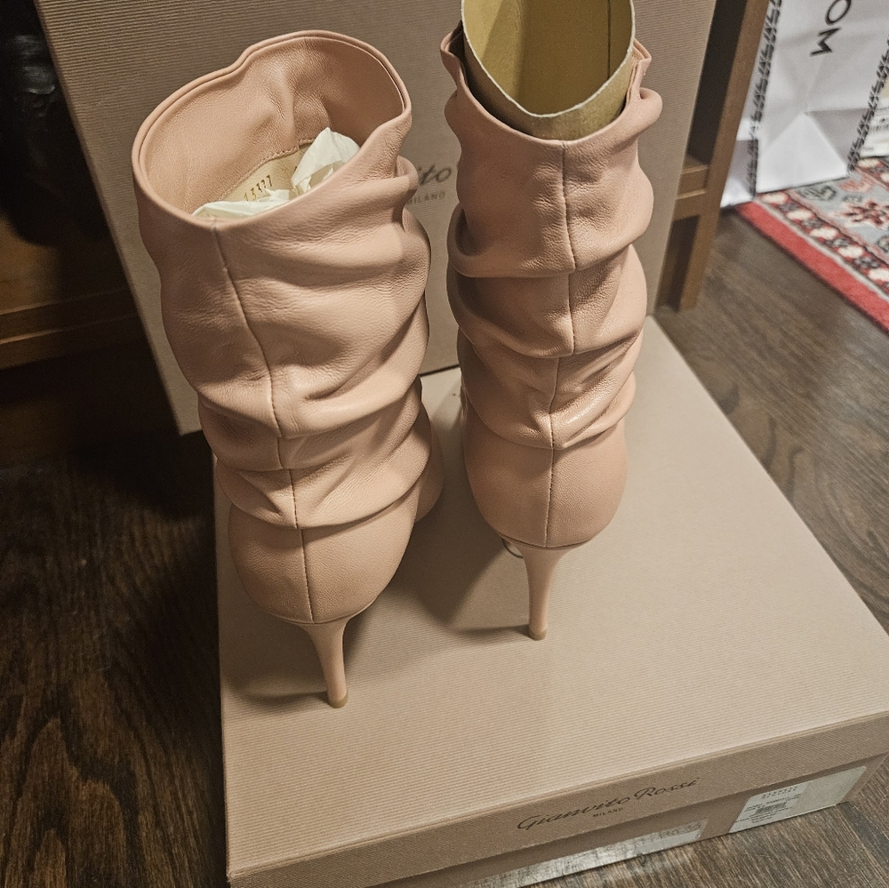 Gianvito Rossi Cecile Leather Ankle Boots Size 36.5 - Picture 8 of 10